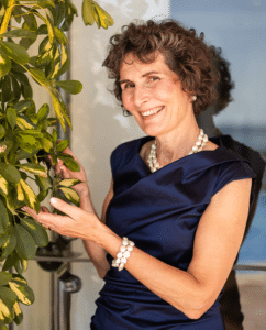 MagicSoul Connection - Silvia am Baum
